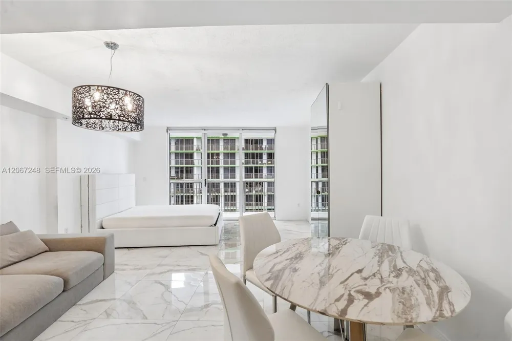 1750 Bayshore Dr #3207 Miami, FL 33132