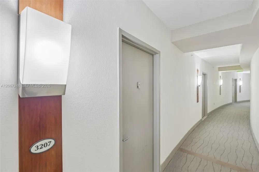 1750 Bayshore Dr #3207 Miami, FL 33132