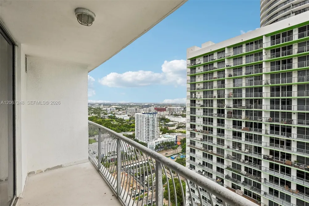 1750 Bayshore Dr #3207 Miami, FL 33132