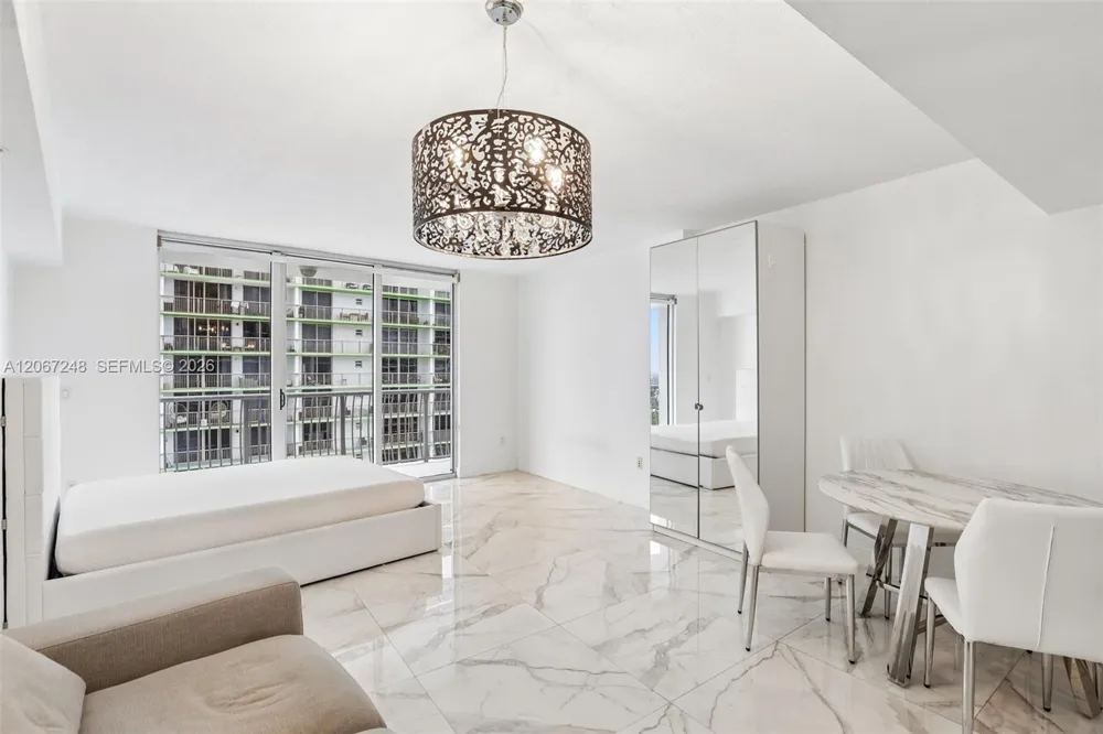 1750 Bayshore Dr #3207 Miami, FL 33132