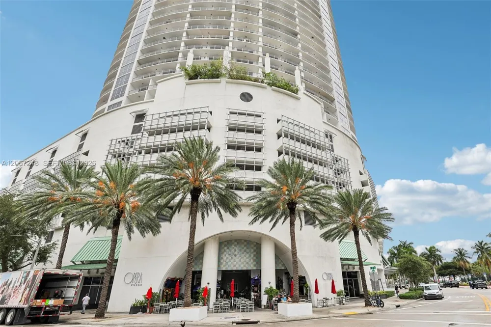 1750 Bayshore Dr #3207 Miami, FL 33132