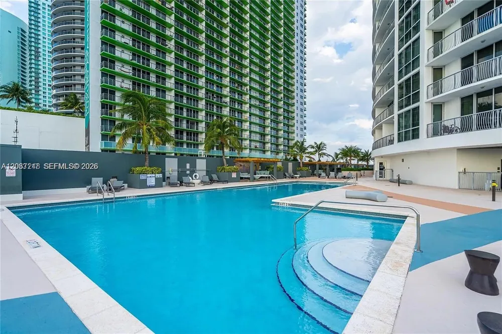 1750 Bayshore Dr #3207 Miami, FL 33132