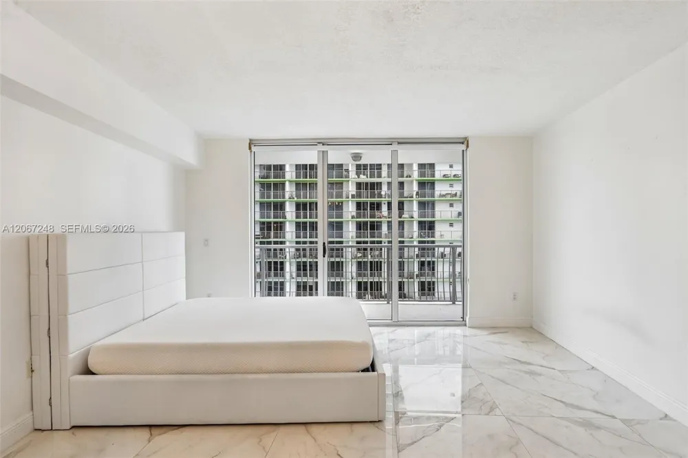 1750 Bayshore Dr #3207 Miami, FL 33132