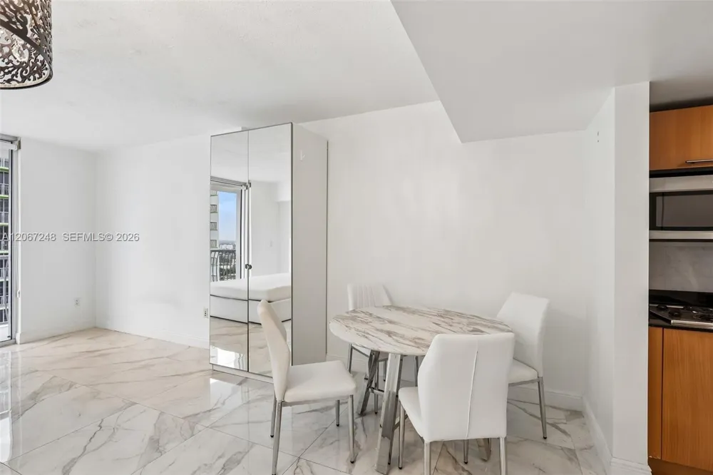 1750 Bayshore Dr #3207 Miami, FL 33132
