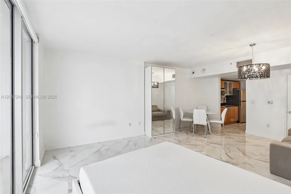1750 Bayshore Dr #3207 Miami, FL 33132
