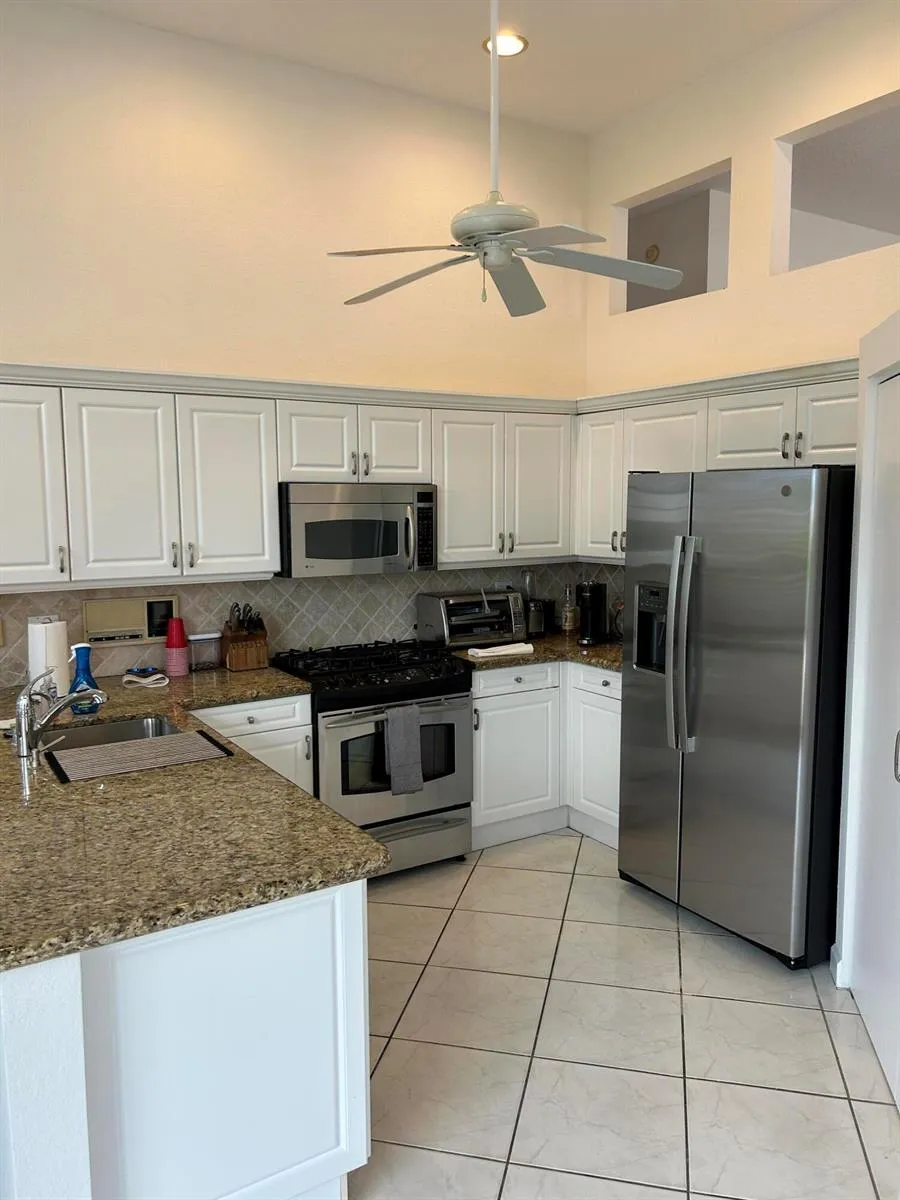 152 CORAL CAY DRIVE Palm Beach Gardens, FL 33418