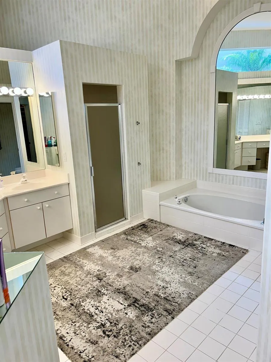 152 CORAL CAY DRIVE Palm Beach Gardens, FL 33418