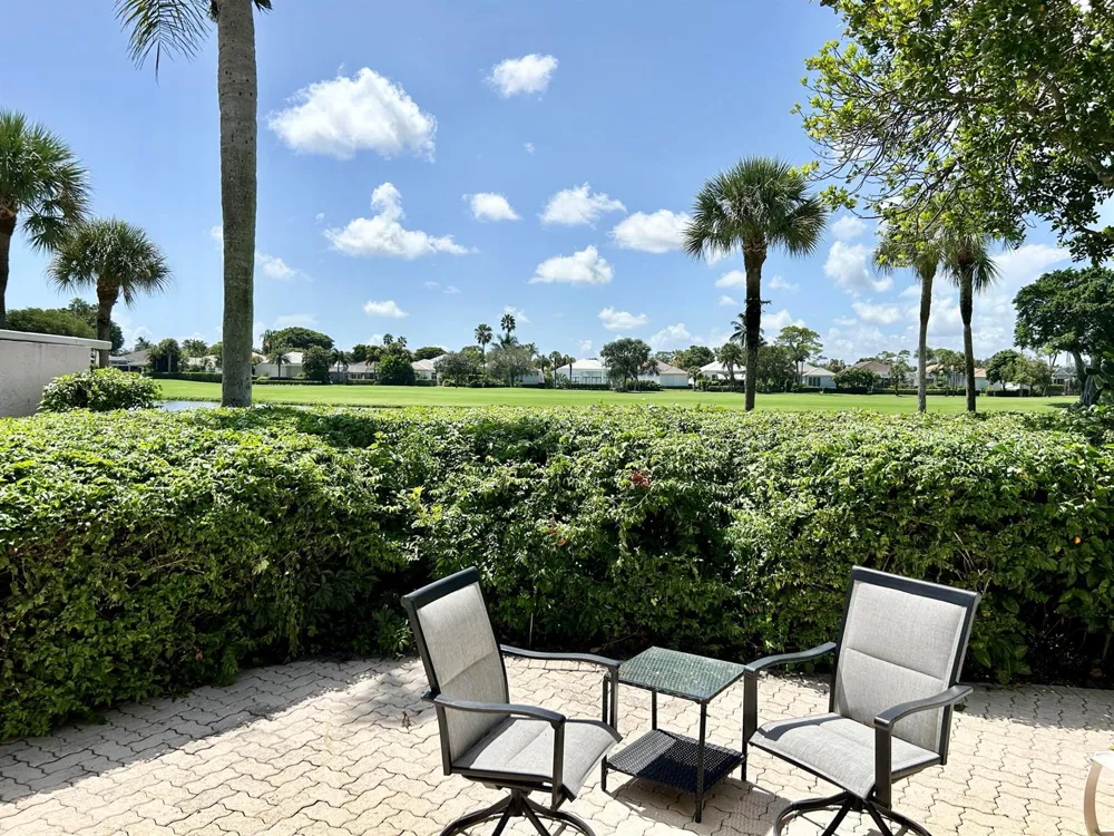 152 CORAL CAY DRIVE Palm Beach Gardens, FL 33418