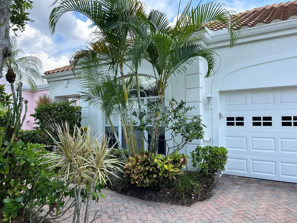 152 CORAL CAY DRIVE Palm Beach Gardens, FL 33418
