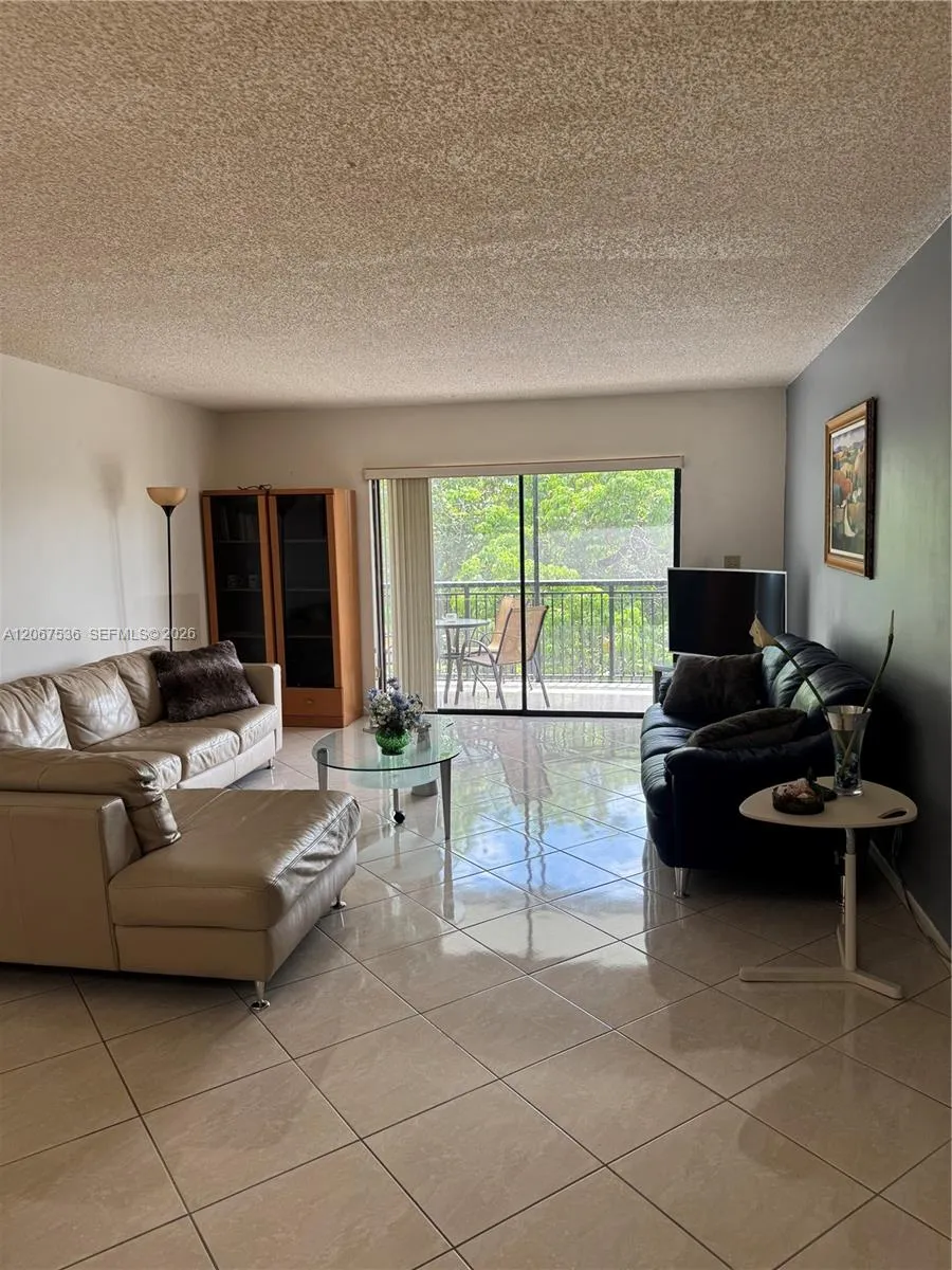16141 Blatt Blvd #408 Weston, FL 33326