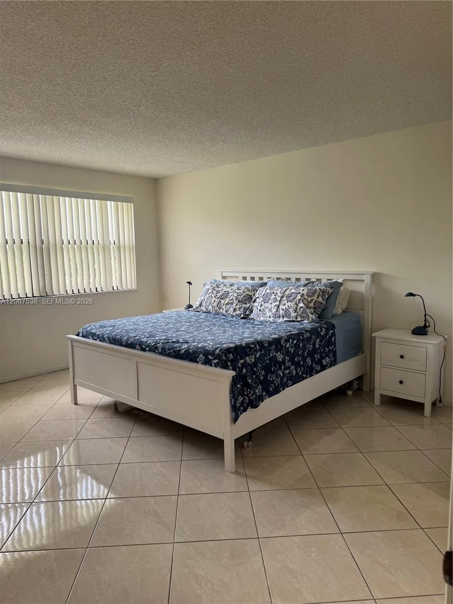 16141 Blatt Blvd #408 Weston, FL 33326