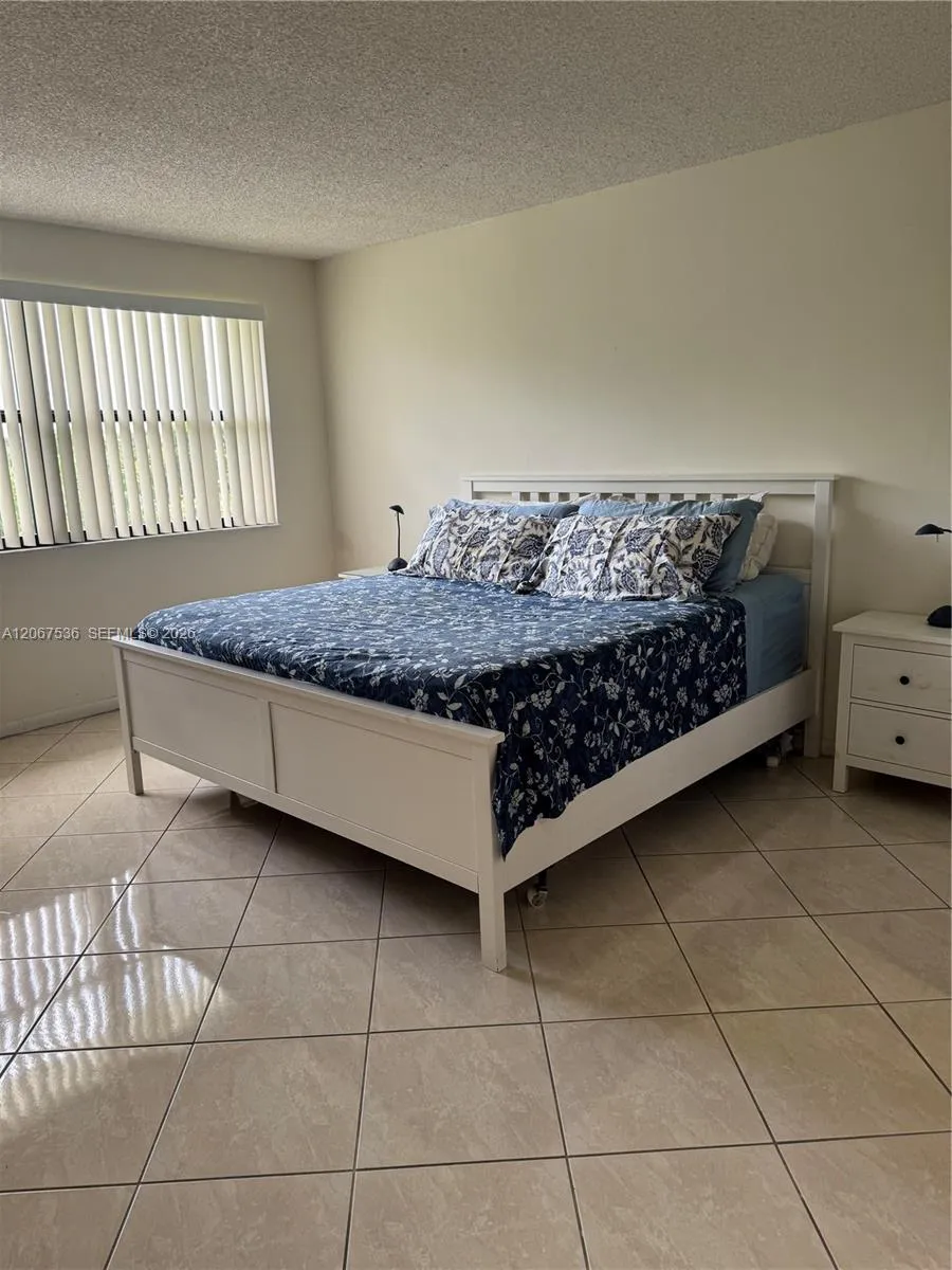16141 Blatt Blvd #408 Weston, FL 33326