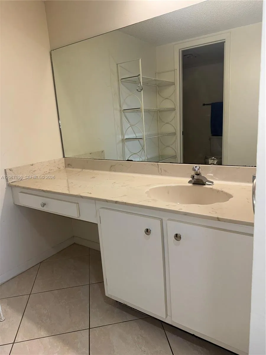 16141 Blatt Blvd #408 Weston, FL 33326