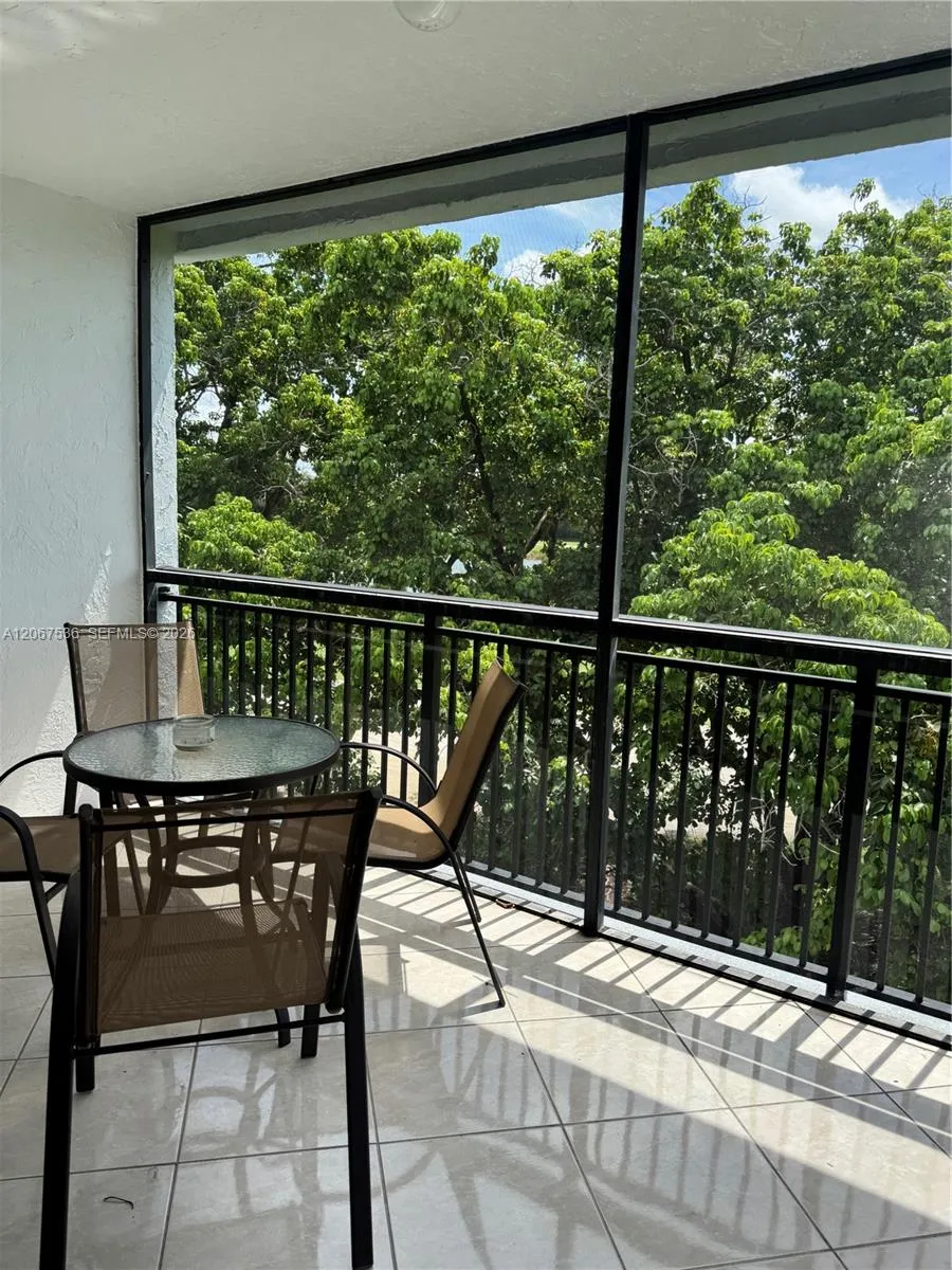 16141 Blatt Blvd #408 Weston, FL 33326