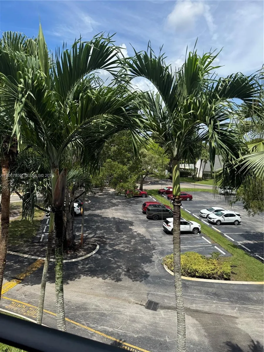 16141 Blatt Blvd #408 Weston, FL 33326