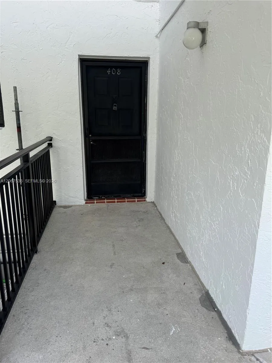 16141 Blatt Blvd #408 Weston, FL 33326