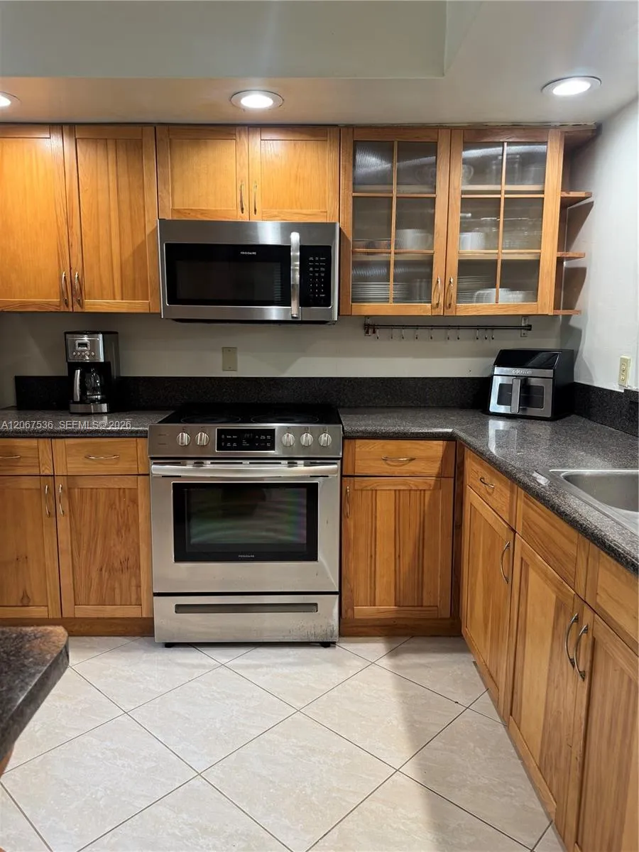 16141 Blatt Blvd #408 Weston, FL 33326