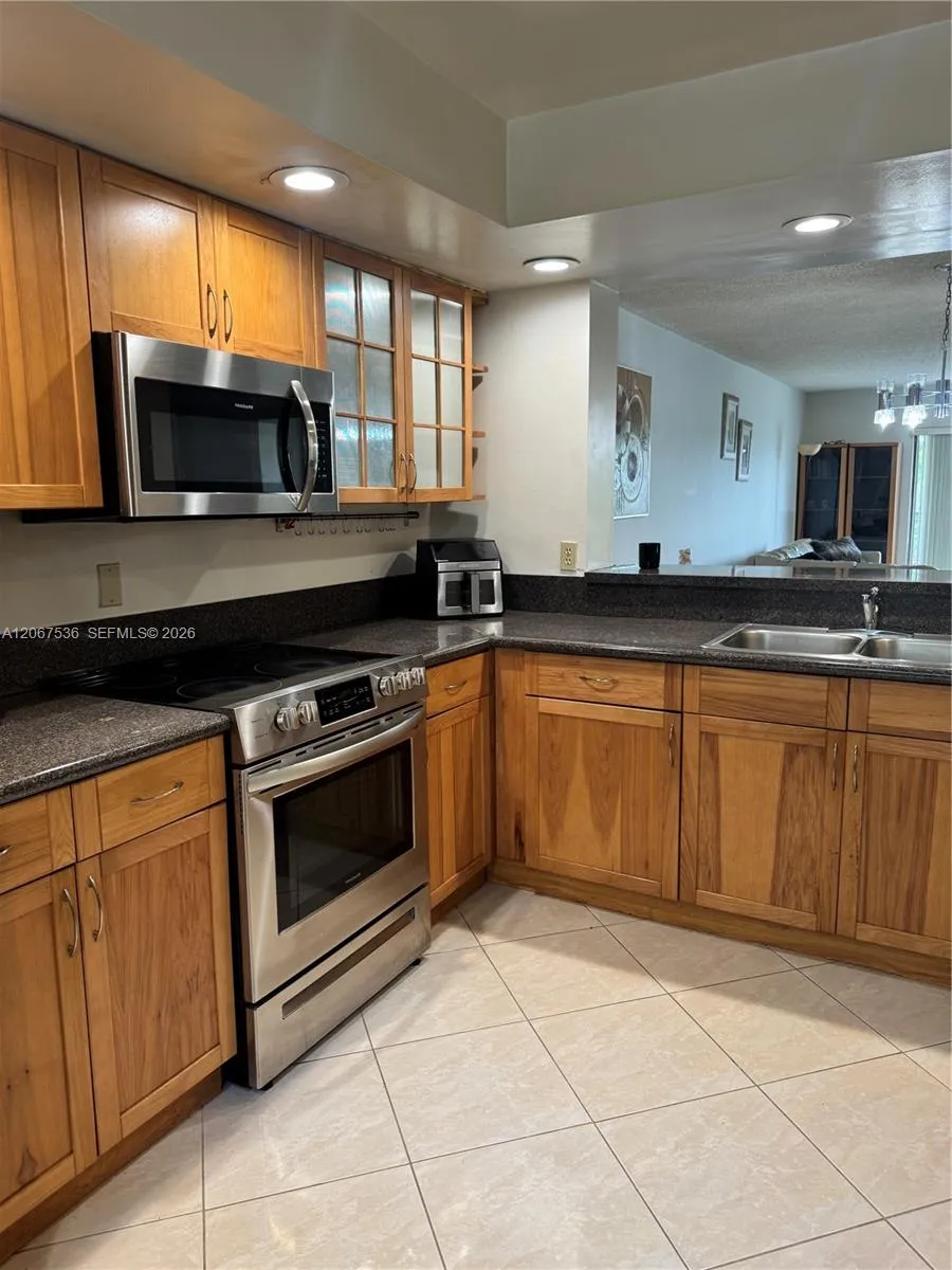 16141 Blatt Blvd #408 Weston, FL 33326