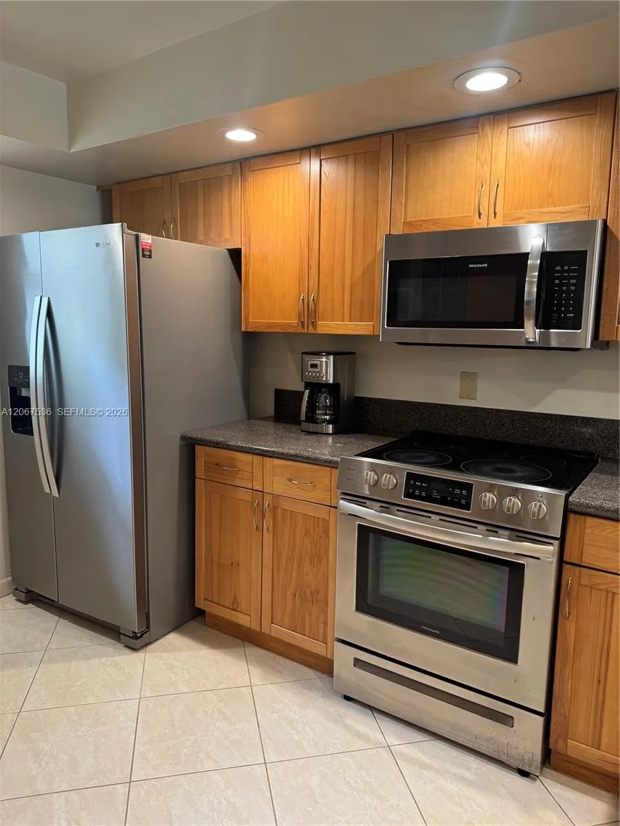 16141 Blatt Blvd #408 Weston, FL 33326