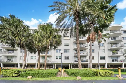 210 Sea View Dr #409