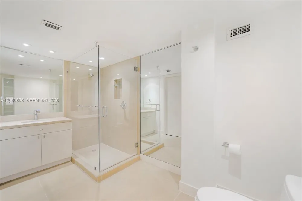 210 Sea View Dr #409 Key Biscayne, FL 33149