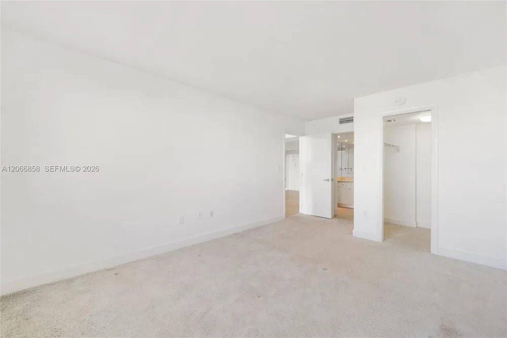 210 Sea View Dr #409 Key Biscayne, FL 33149