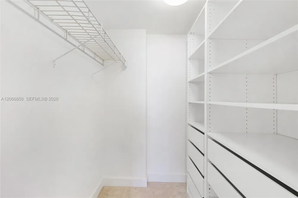 210 Sea View Dr #409 Key Biscayne, FL 33149