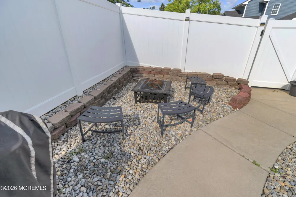 4 Carter Place Parlin, NJ 08859