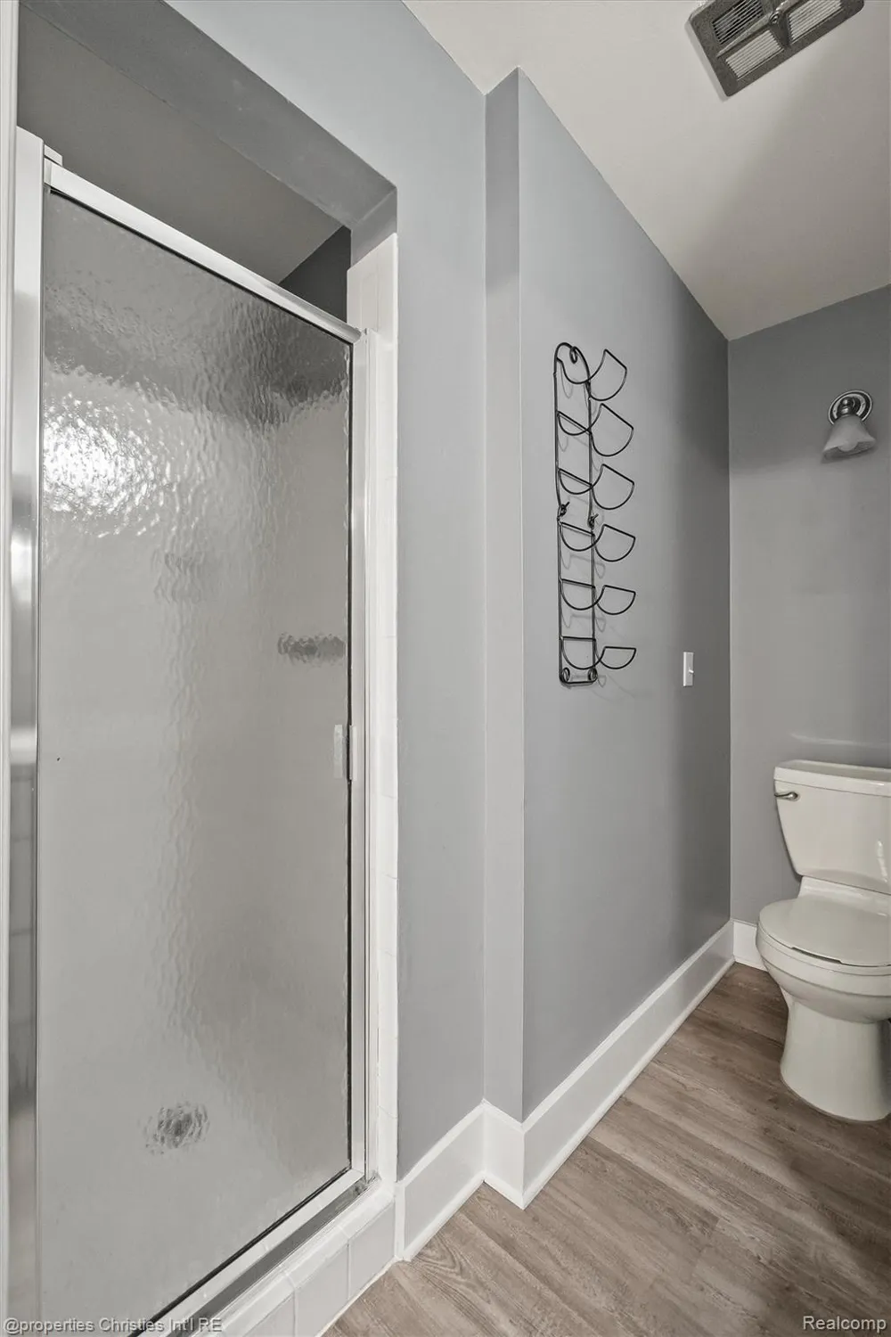 215 Woodsboro Drive Royal Oak City, MI 48067