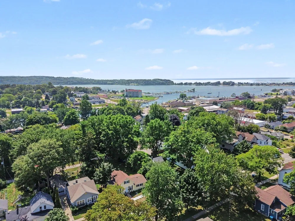 612 E Melendy Street Ludington City, MI 49431