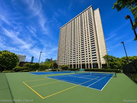 1300 E Lafayette Street #305