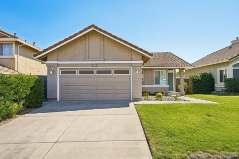 5059 Lakeview Circle