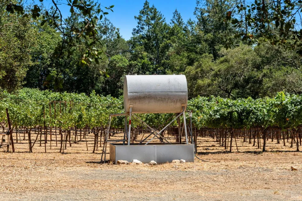 1075 Greenfield Road St. Helena, CA 94574