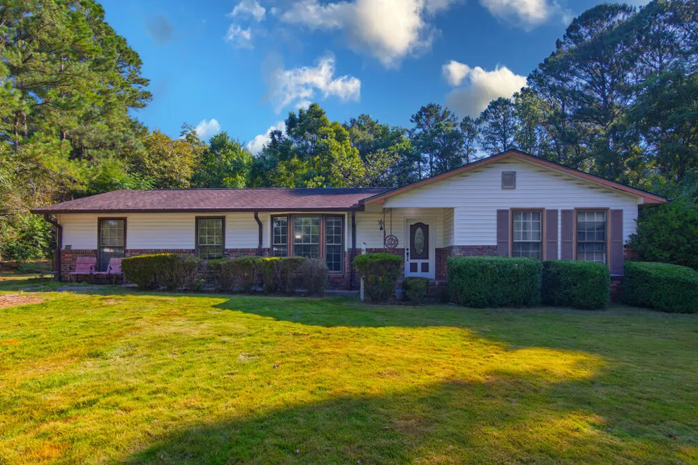 166 Winchester Drive Cataula, GA 31804