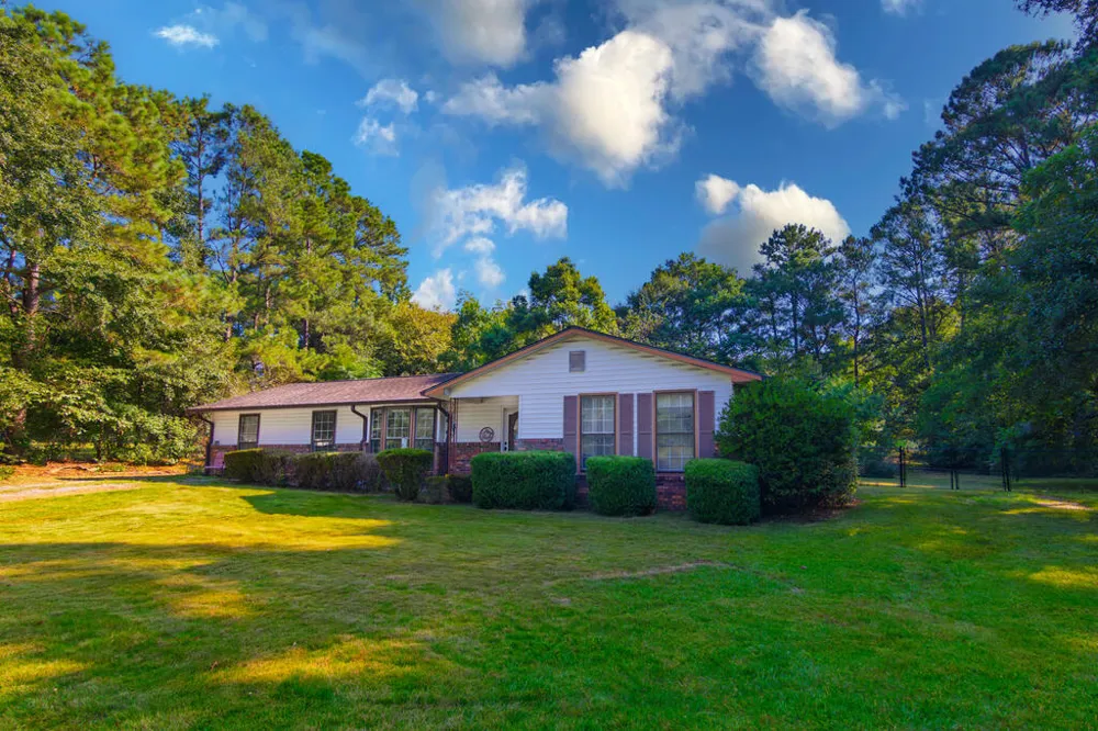 166 Winchester Drive Cataula, GA 31804