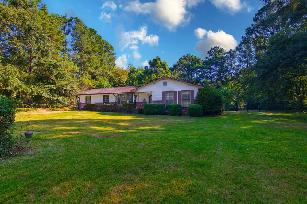 166 Winchester Drive Cataula, GA 31804