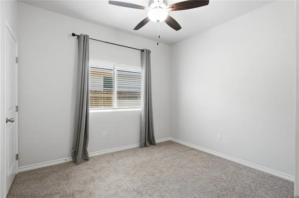 1036 Ocean Breeze Portland, TX 78374