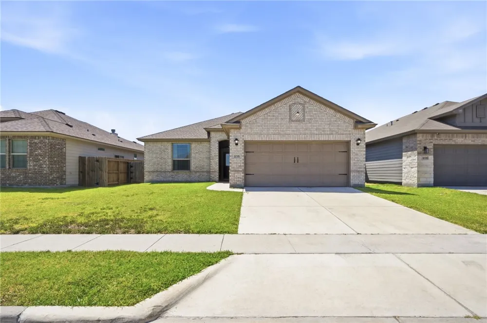 1036 Ocean Breeze Portland, TX 78374