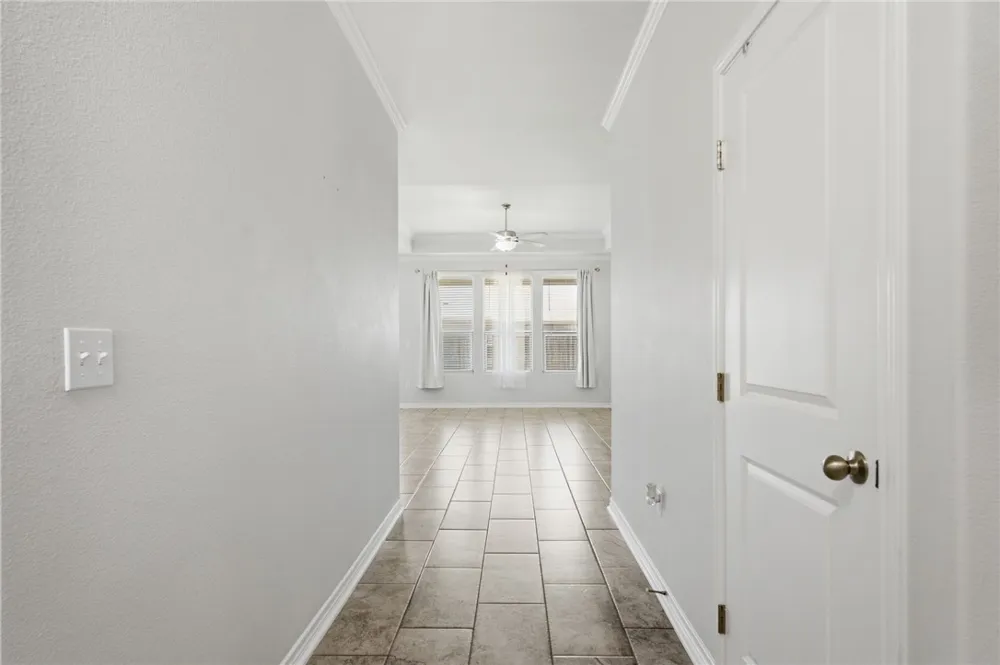 1036 Ocean Breeze Portland, TX 78374