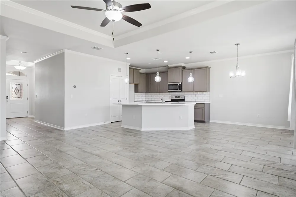 1036 Ocean Breeze Portland, TX 78374