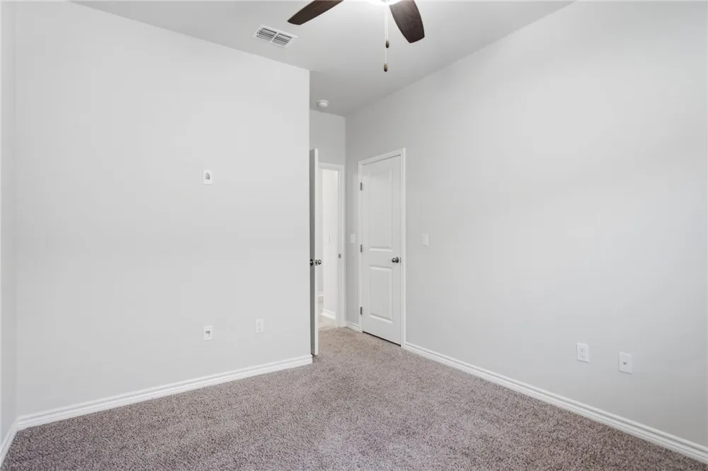 1036 Ocean Breeze Portland, TX 78374