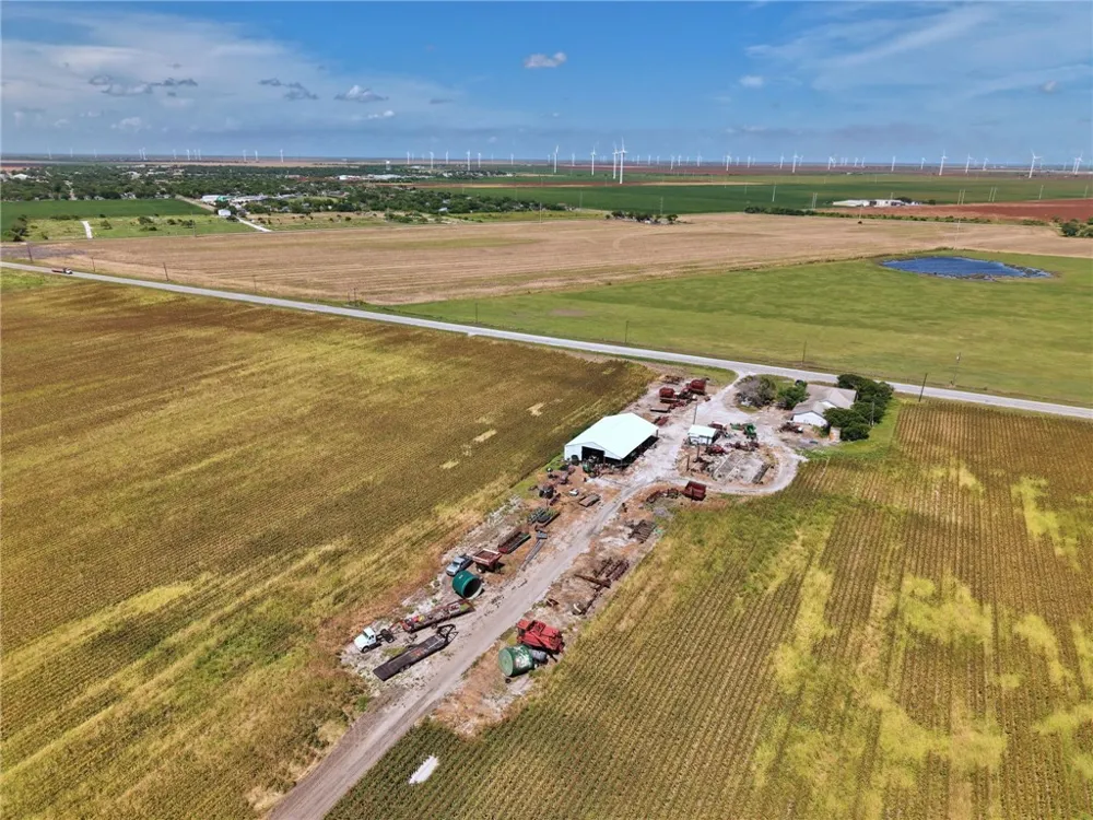 5637 Fm 893 Taft, TX 78390