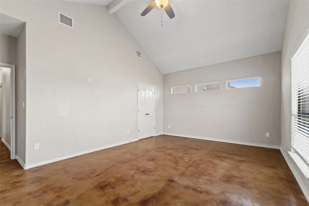 106 Chiman Drive Portland, TX 78374