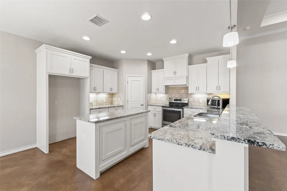 106 Chiman Drive Portland, TX 78374