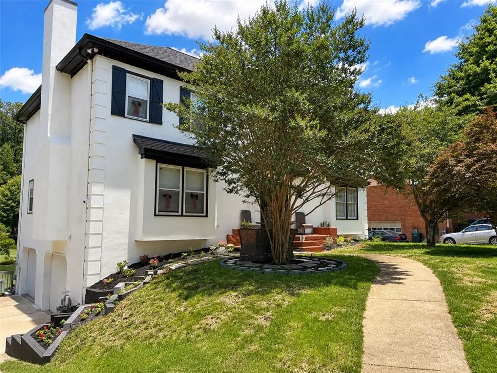 8945 Carroll Manor Drive Sandy Springs, GA 30350