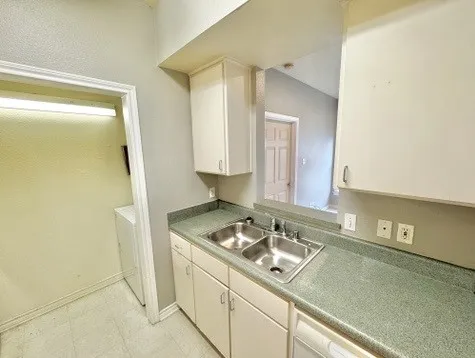 631 Texas Street Denton, TX 76209