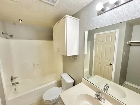 631 Texas Street Denton, TX 76209