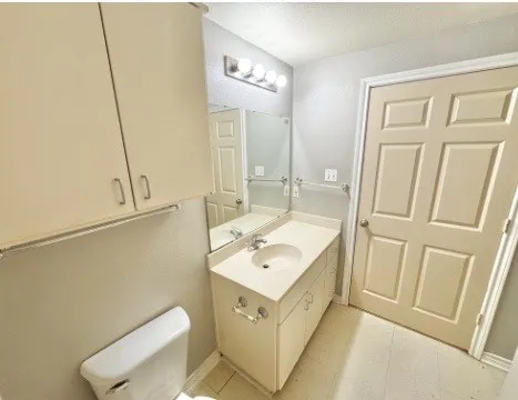 631 Texas Street Denton, TX 76209