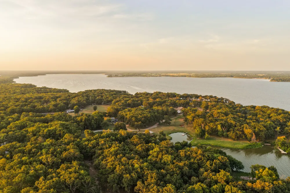 Vintage Shore Drive Quinlan, TX 75474