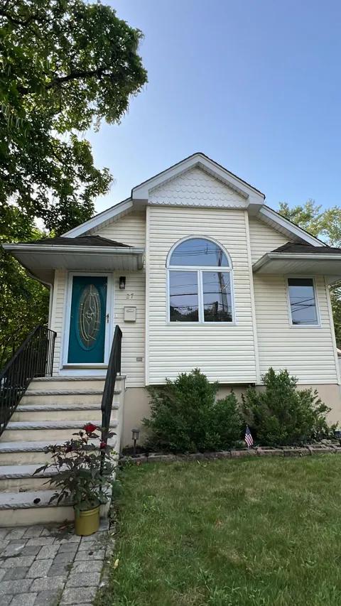 27 GLENDALE DR